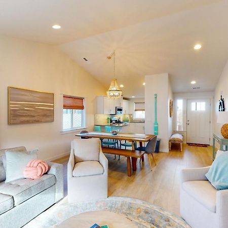 Turquoise Dreams Villa ลินคอล์น ซิตี้ ภายนอก รูปภาพ