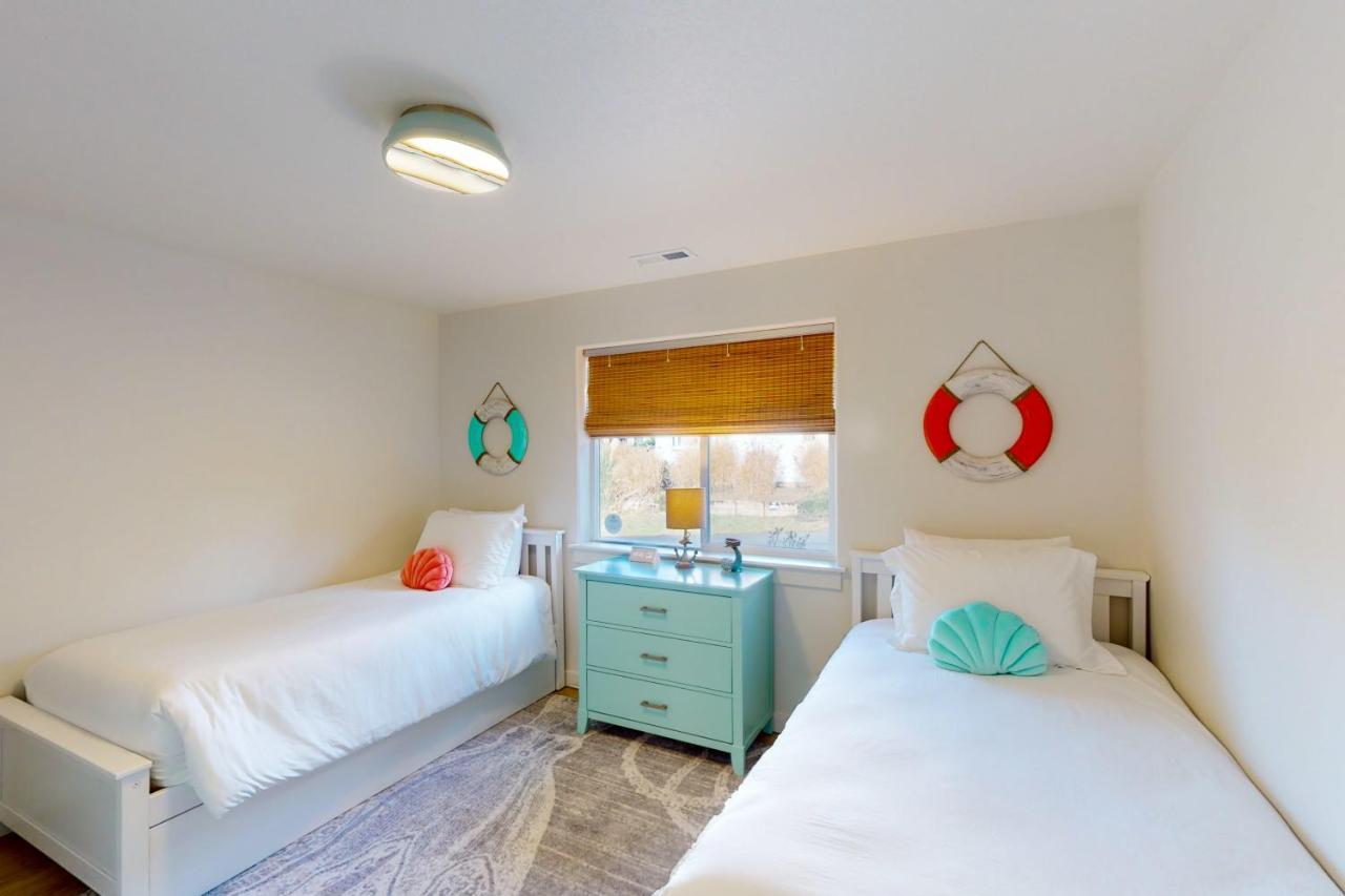 Turquoise Dreams Villa ลินคอล์น ซิตี้ ภายนอก รูปภาพ