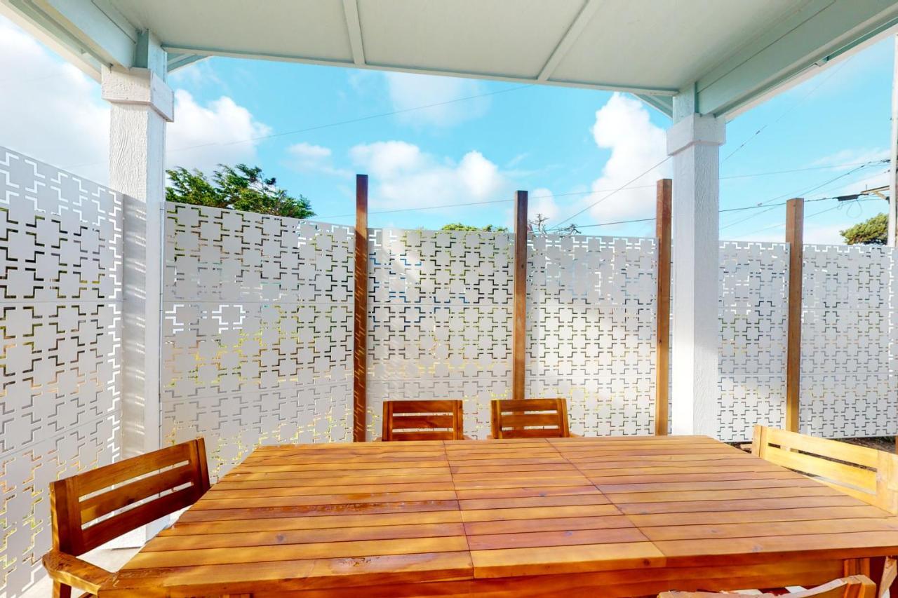 Turquoise Dreams Villa ลินคอล์น ซิตี้ ภายนอก รูปภาพ