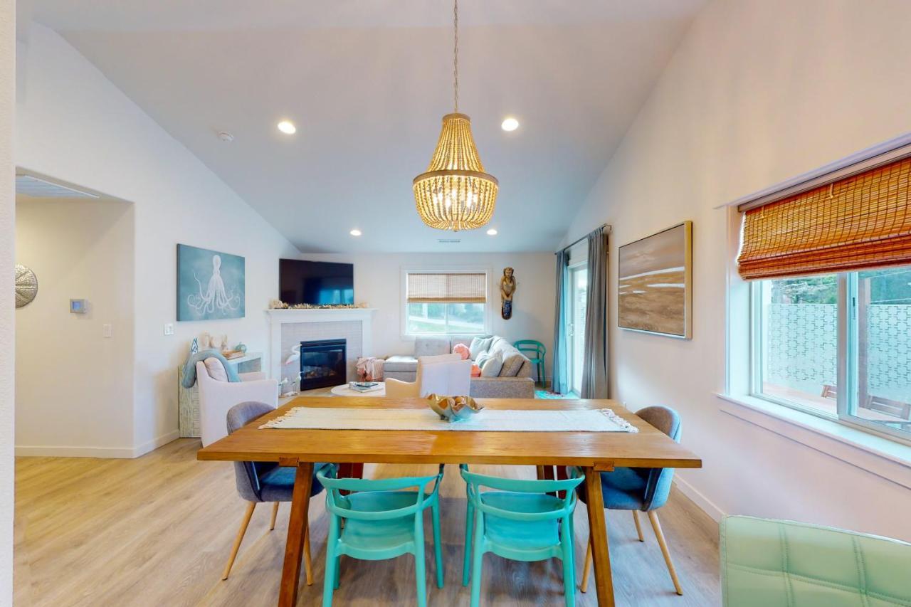 Turquoise Dreams Villa ลินคอล์น ซิตี้ ภายนอก รูปภาพ
